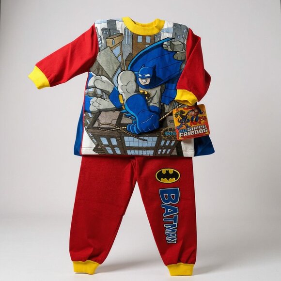Batman Pajama Set Boys 2T Red Cotton Long Sleeve 3-Piece with Cape NWT - Picture 2 of 10